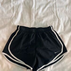 Nike Black Athletic Shorts Elastic Waistband Moisture-Wicking